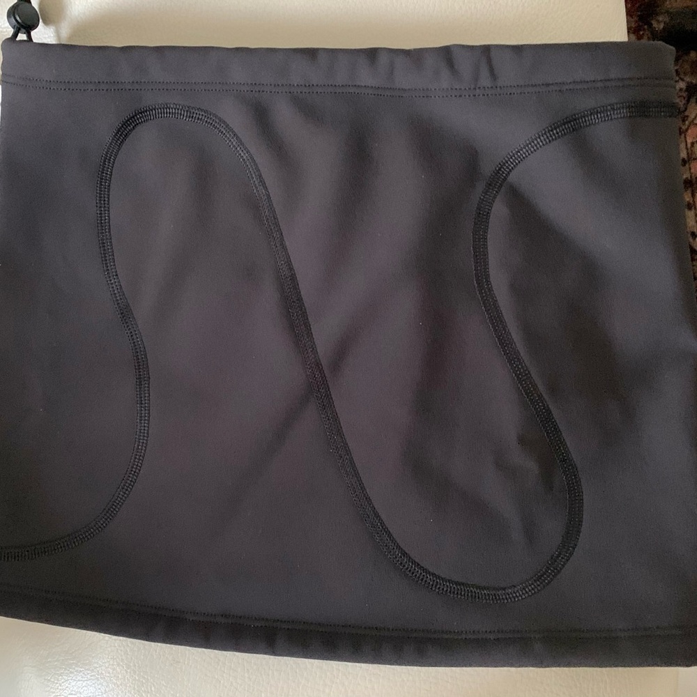 Lululemon Glyde Velvet Fleece Neckwarmer Black New